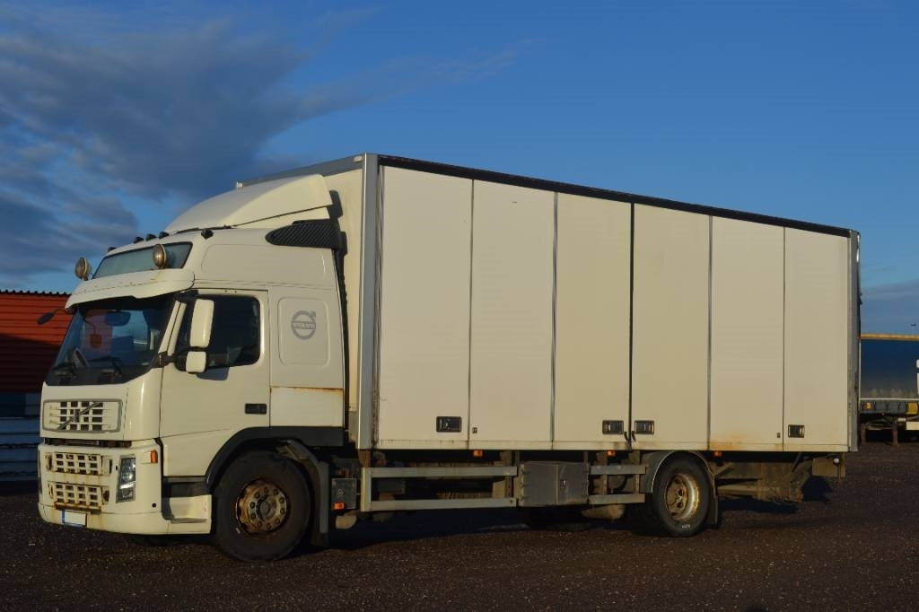 Volvo FM-340 4X2 Serie 1468 - Camión caja cerrada: foto 2 Volvo FM-340 4X2 Serie 1468 - Camión caja cerrada: foto 2