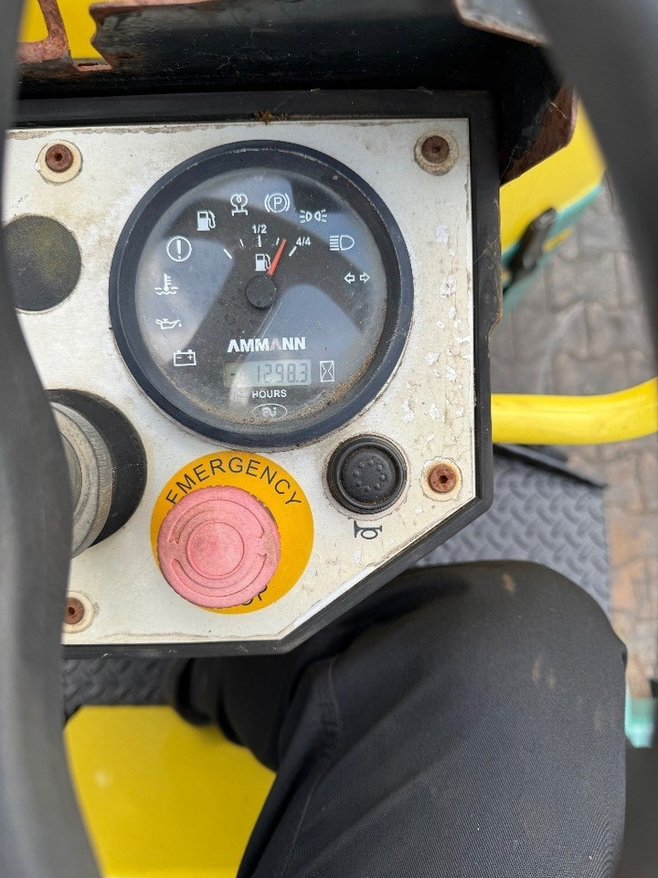 Ammann AV 26-2 - Apisonadora de asfalto: foto 4 Ammann AV 26-2 - Apisonadora de asfalto: foto 4
