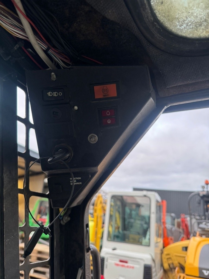 Leasing financiero de Bobcat 753  leasing Bobcat 753: foto 16