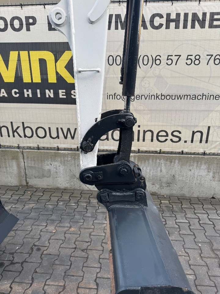 Bobcat E25 - Miniexcavadora: foto 4 Bobcat E25 - Miniexcavadora: foto 4