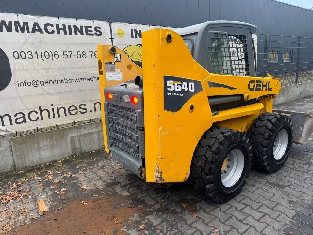 Gehl 5640 - Minicargadora: foto 2 Gehl 5640 - Minicargadora: foto 2