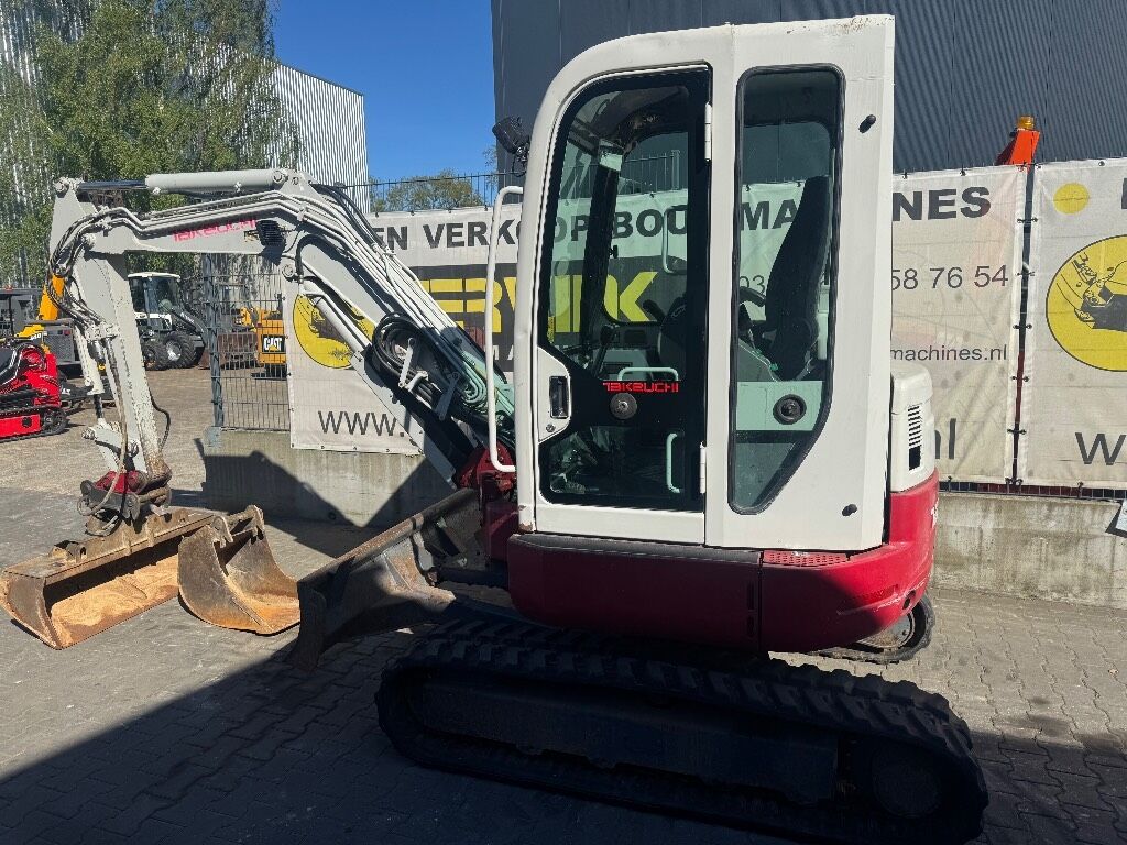 Takeuchi TB 138 FR - Miniexcavadora: foto 1 Takeuchi TB 138 FR - Miniexcavadora: foto 1