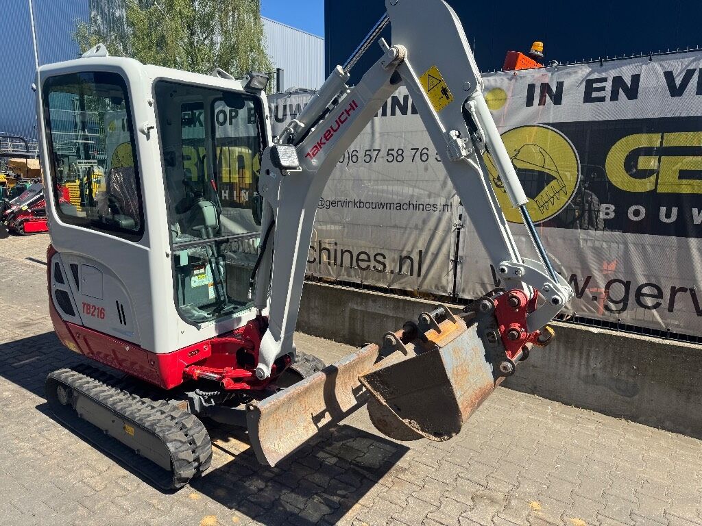 Takeuchi TB 216 - Miniexcavadora: foto 3 Takeuchi TB 216 - Miniexcavadora: foto 3