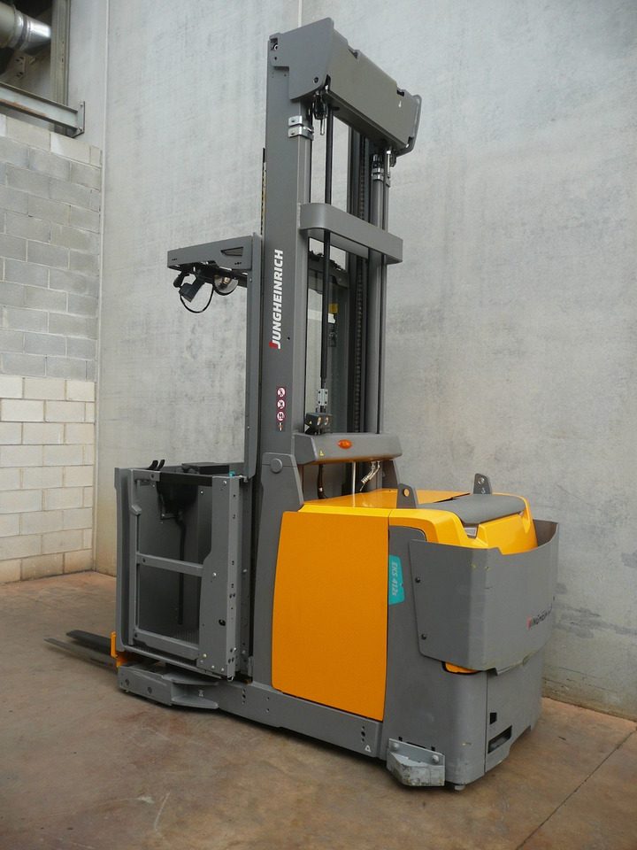 Jungheinrich EKS 412s Z+F 500 ZT - Recoge pedidos: foto 4 Jungheinrich EKS 412s Z+F 500 ZT - Recoge pedidos: foto 4