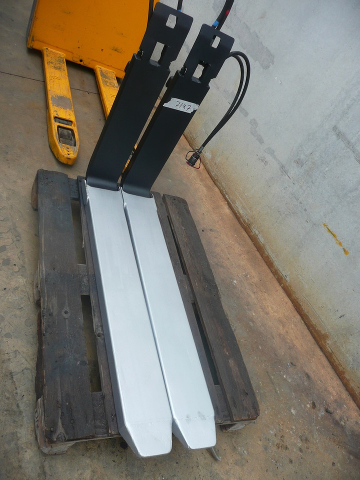 KAUP HORQUILLAS EXTENSIBLES 4.8T180CT - Horquillas para Equipo de manutención: foto 1 KAUP HORQUILLAS EXTENSIBLES 4.8T180CT - Horquillas para Equipo de manutención: foto 1