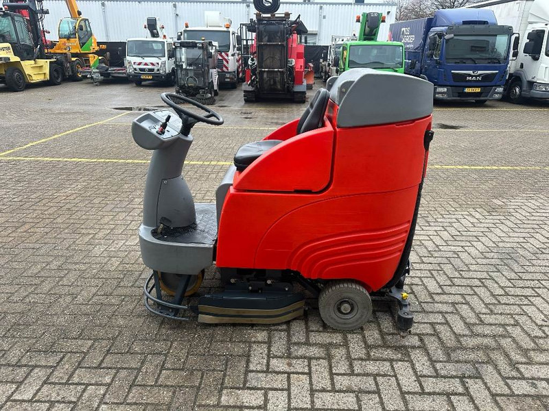 Hako B 750 R SOLD - Barredora vial: foto 5 Hako B 750 R SOLD - Barredora vial: foto 5