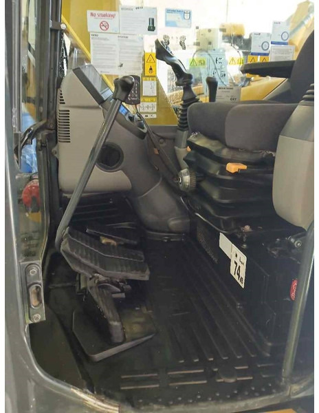 Komatsu PC78US-10 - Miniexcavadora: foto 5 Komatsu PC78US-10 - Miniexcavadora: foto 5