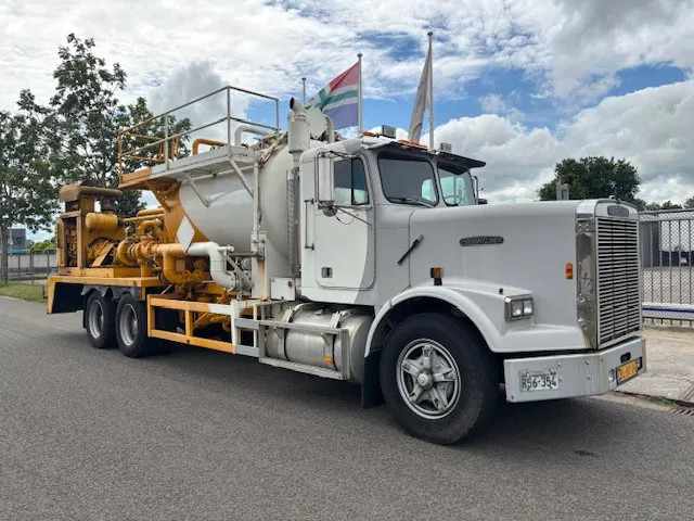 Freightliner 3 AXLE RIGID BODY chassis cabine (levering excl. opbouw) - Chasis camión: foto 3 Freightliner 3 AXLE RIGID BODY chassis cabine (levering excl. opbouw) - Chasis camión: foto 3