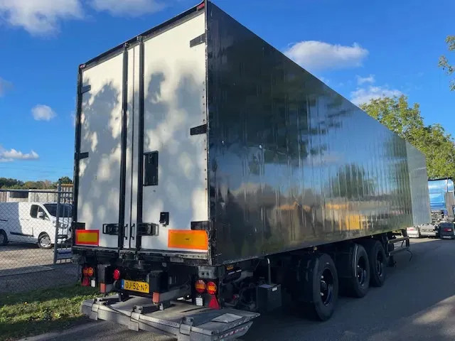 Van Eck UT-3B Steering axle 260 cm insteek Frigo carrier vector UT-3B H= 260 W= 250cm - Frigorífico semirremolque: foto 4 Van Eck UT-3B Steering axle 260 cm insteek Frigo carrier vector UT-3B H= 260 W= 250cm - Frigorífico semirremolque: foto 4