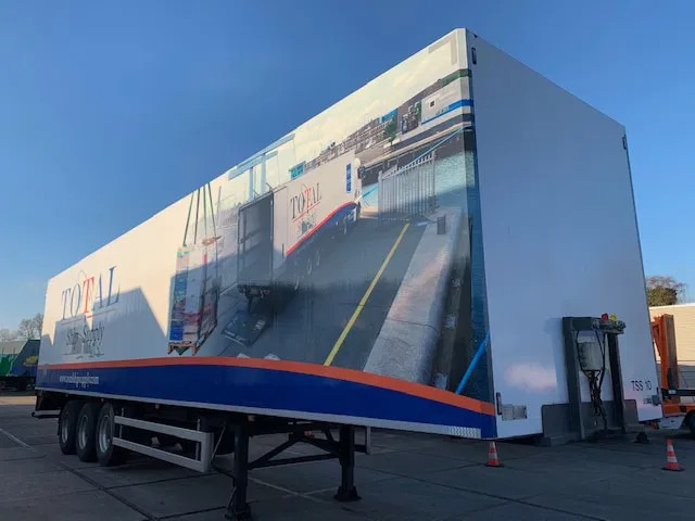 Vogelzang Closed box insulated lift axle MOT 06-2026 TOP Condition - Caja cerrada semirremolque: foto 1 Vogelzang Closed box insulated lift axle MOT 06-2026 TOP Condition - Caja cerrada semirremolque: foto 1