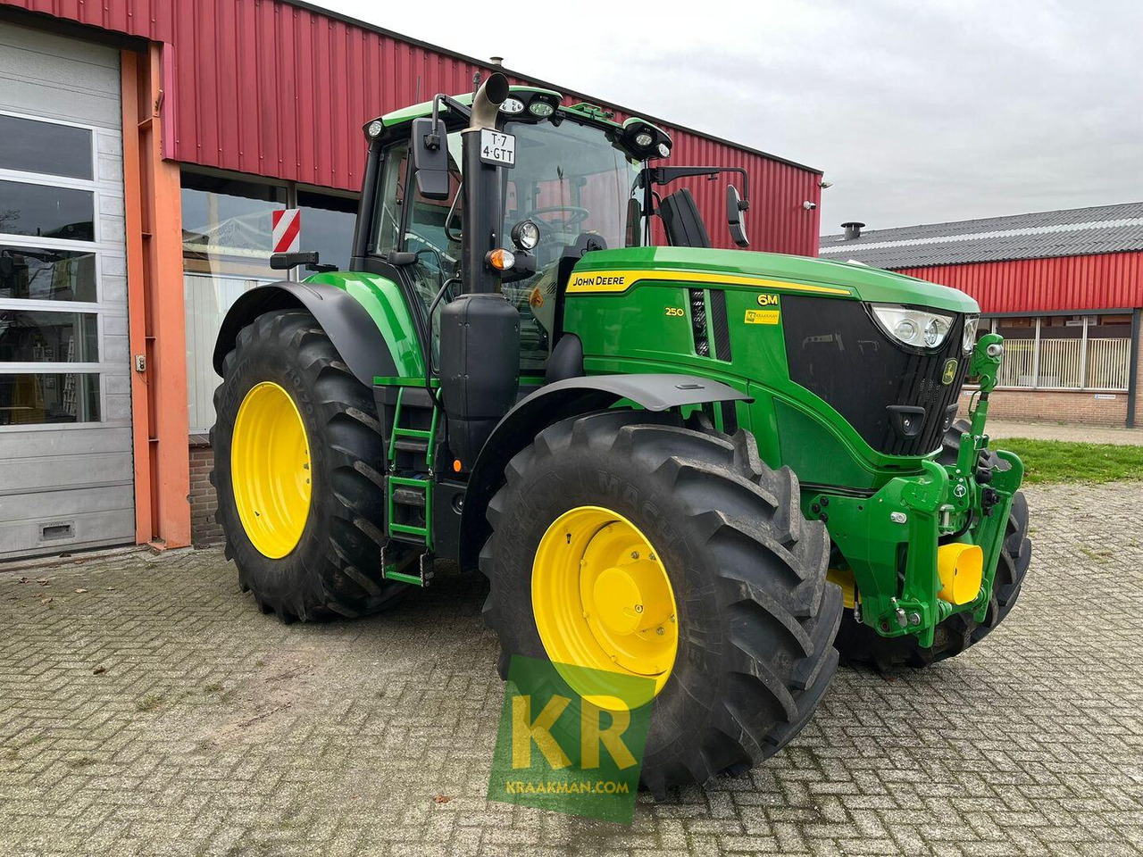 6M 250 John Deere - Tractor: foto 1 6M 250 John Deere - Tractor: foto 1