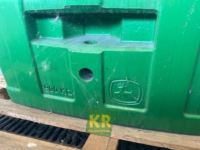 900 kg John Deere - Contrapeso: foto 2 900 kg John Deere - Contrapeso: foto 2