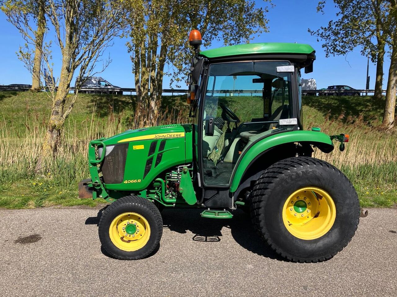 John Deere 4066R - Tractor viñedo/ Frutero: foto 1 John Deere 4066R - Tractor viñedo/ Frutero: foto 1