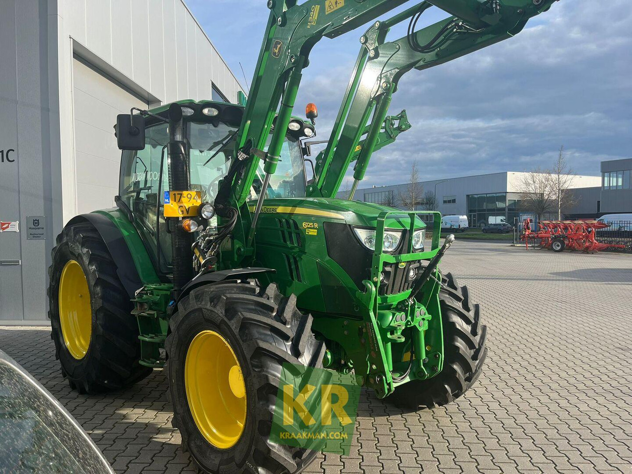 John Deere 6125R - Tractor: foto 1 John Deere 6125R - Tractor: foto 1
