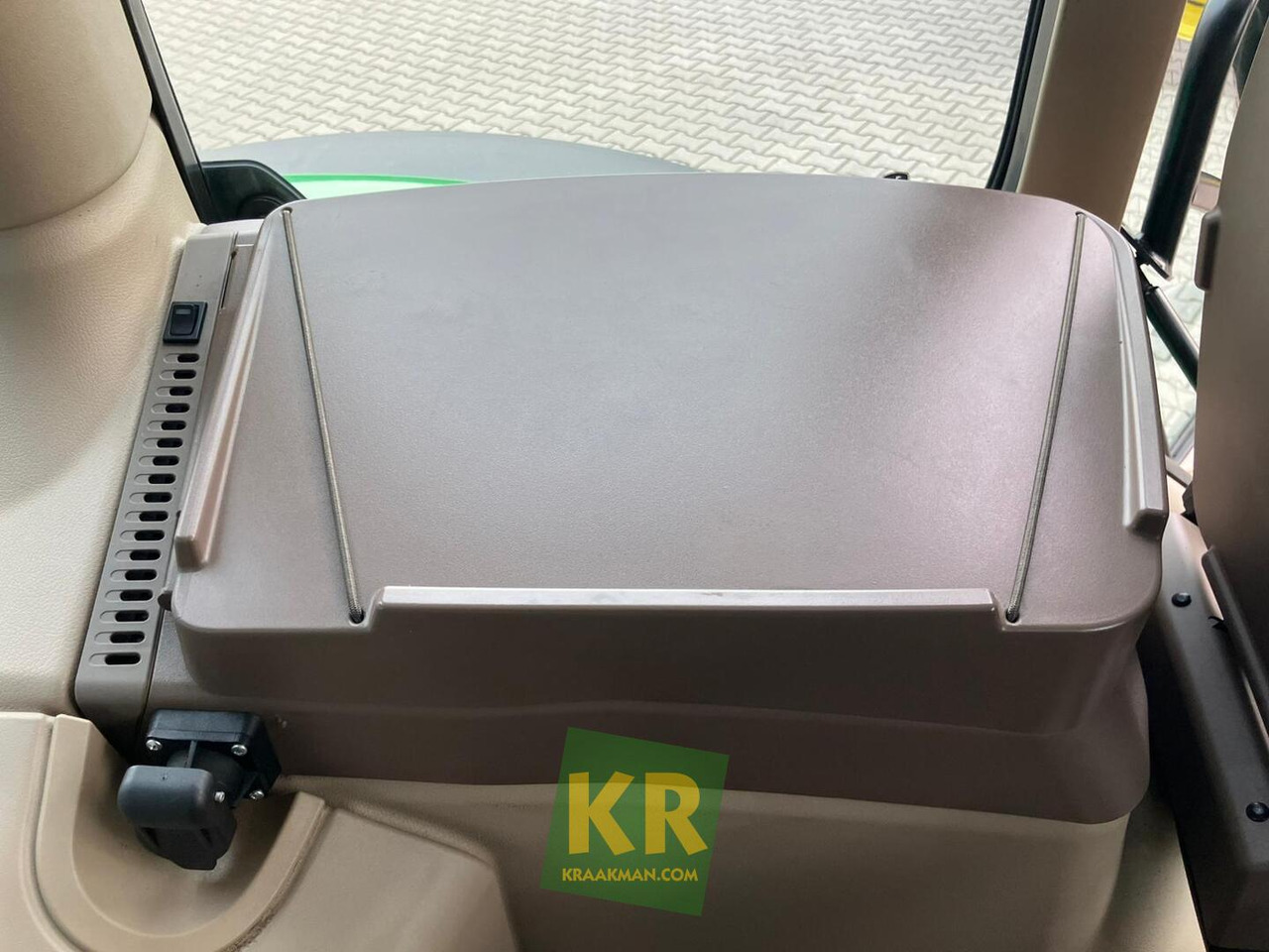 John Deere 6R 155 - Tractor: foto 4 John Deere 6R 155 - Tractor: foto 4