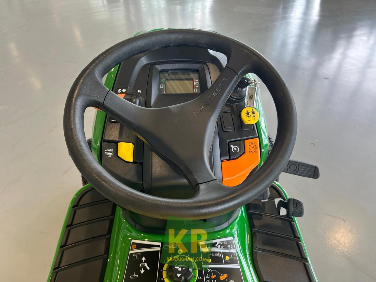 John Deere X380 - Cortacésped: foto 1 John Deere X380 - Cortacésped: foto 1
