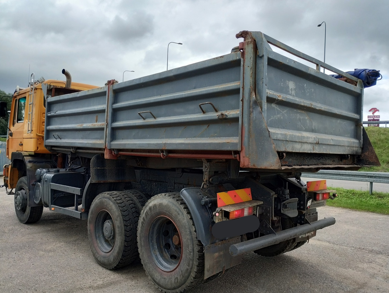 MAN F90 19-372 6X4 - 4 - Volquete camión: foto 3 MAN F90 19-372 6X4 - 4 - Volquete camión: foto 3