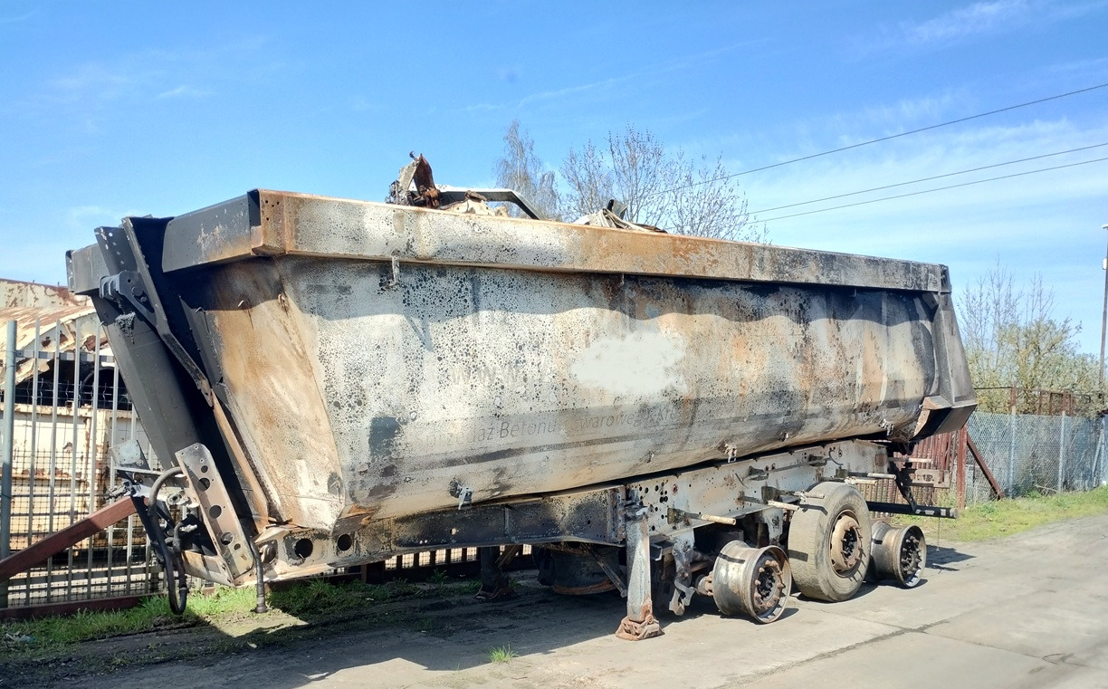 SCHMITZ CARGOBULL GOTHA 26 m3 SGF S3 2015 - Volquete semirremolque: foto 5 SCHMITZ CARGOBULL GOTHA 26 m3 SGF S3 2015 - Volquete semirremolque: foto 5