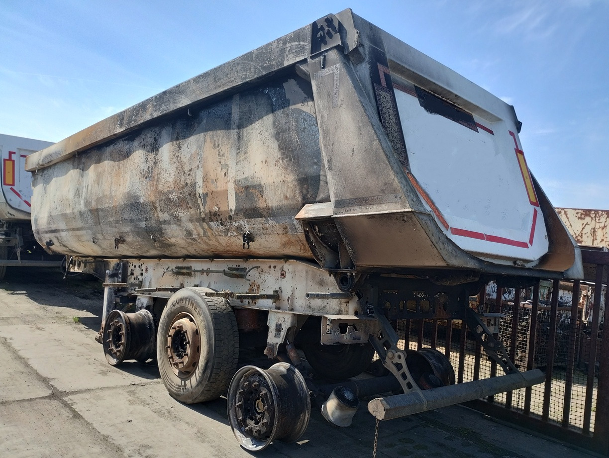 SCHMITZ CARGOBULL GOTHA 26 m3 SGF S3 2015 - Volquete semirremolque: foto 4 SCHMITZ CARGOBULL GOTHA 26 m3 SGF S3 2015 - Volquete semirremolque: foto 4