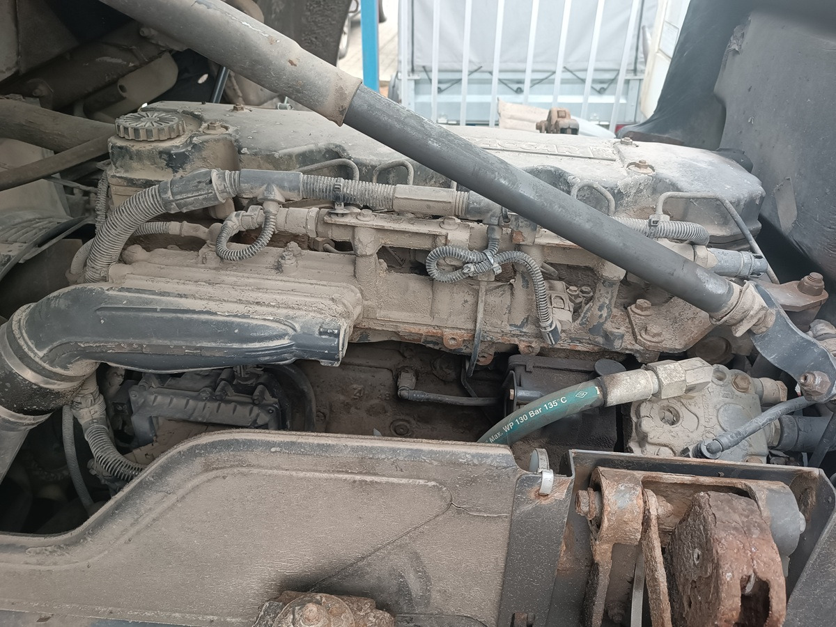 Silnik DAF LF 180 EURO 3 ISBE 185 CE136 PACCARD 5.9 - Motor y piezas: foto 2 Silnik DAF LF 180 EURO 3 ISBE 185 CE136 PACCARD 5.9 - Motor y piezas: foto 2