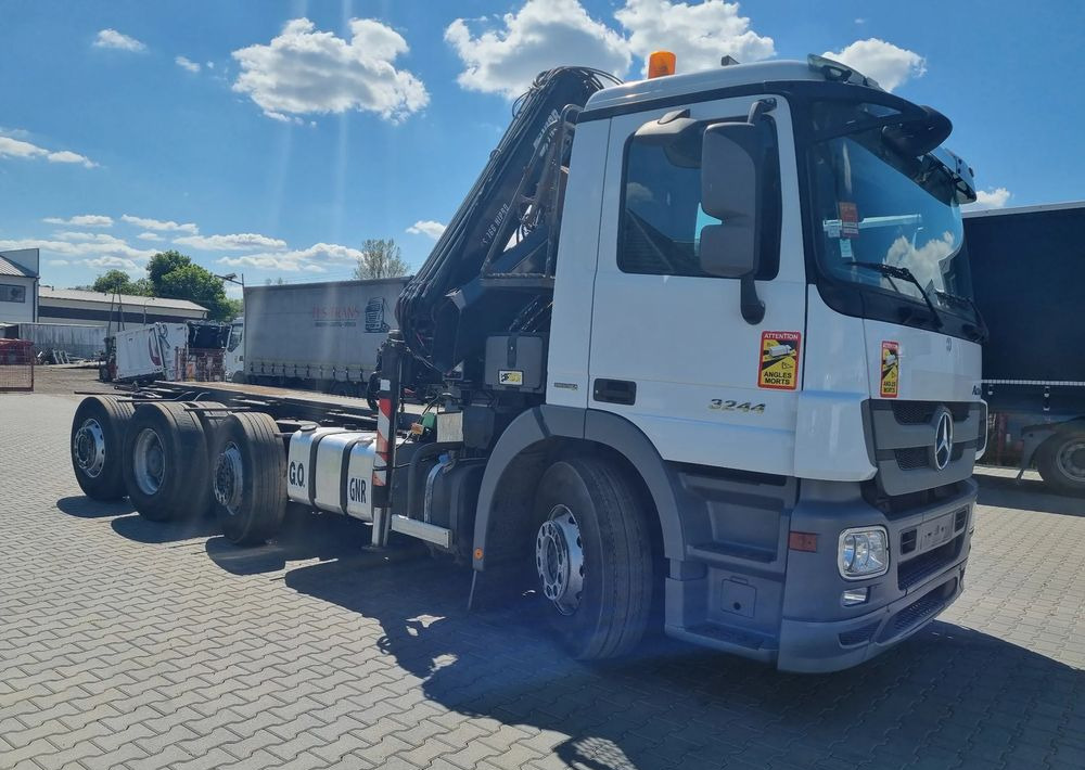 Mercedes-Benz Actros 3244 - Chasis camión: foto 2 Mercedes-Benz Actros 3244 - Chasis camión: foto 2