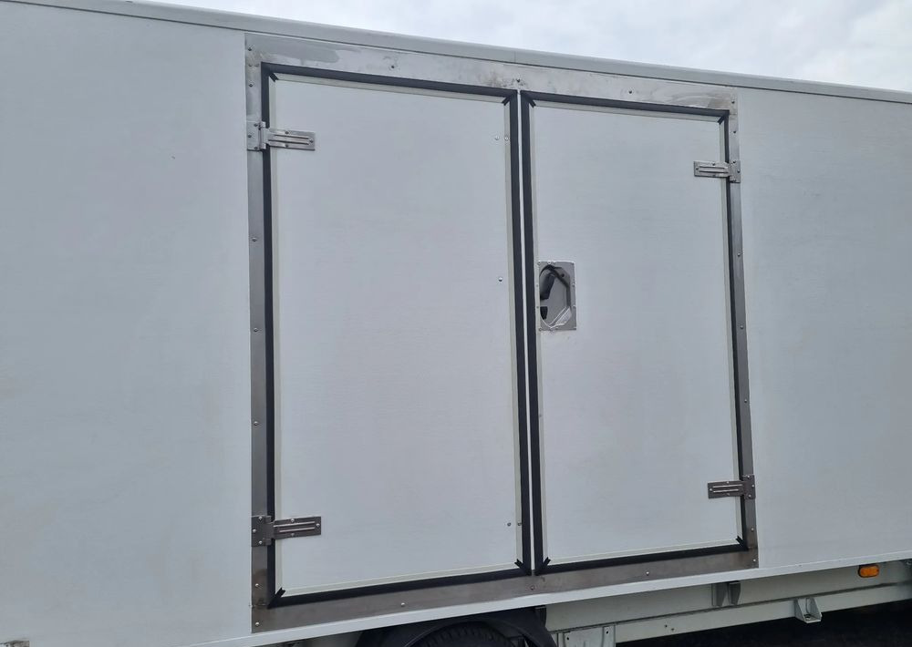 Drzwi do kontenera firany naczepy - Piezas de recambio: foto 1 Drzwi do kontenera firany naczepy - Piezas de recambio: foto 1