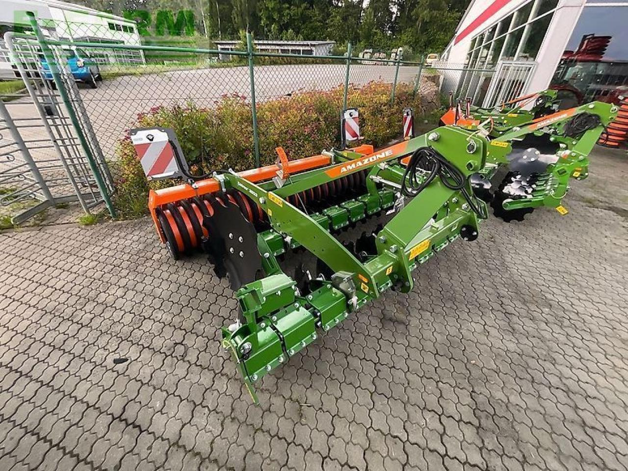 Amazone catros+ 3003 - Rastras: foto 1 Amazone catros+ 3003 - Rastras: foto 1