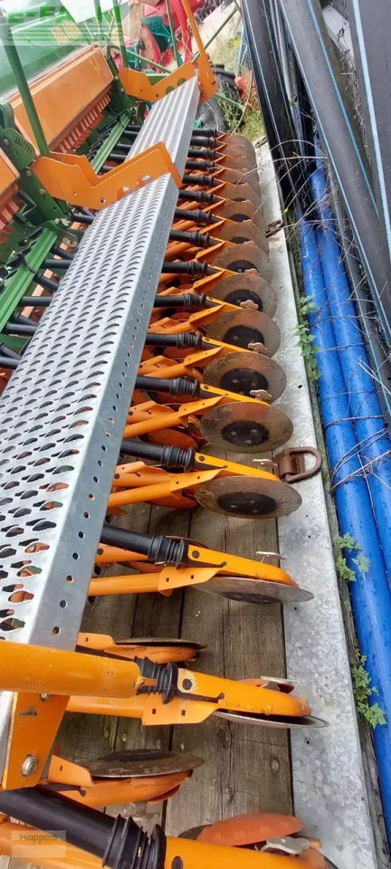 Amazone ke 403 + ad 403 - Combinado de siembra: foto 5 Amazone ke 403 + ad 403 - Combinado de siembra: foto 5