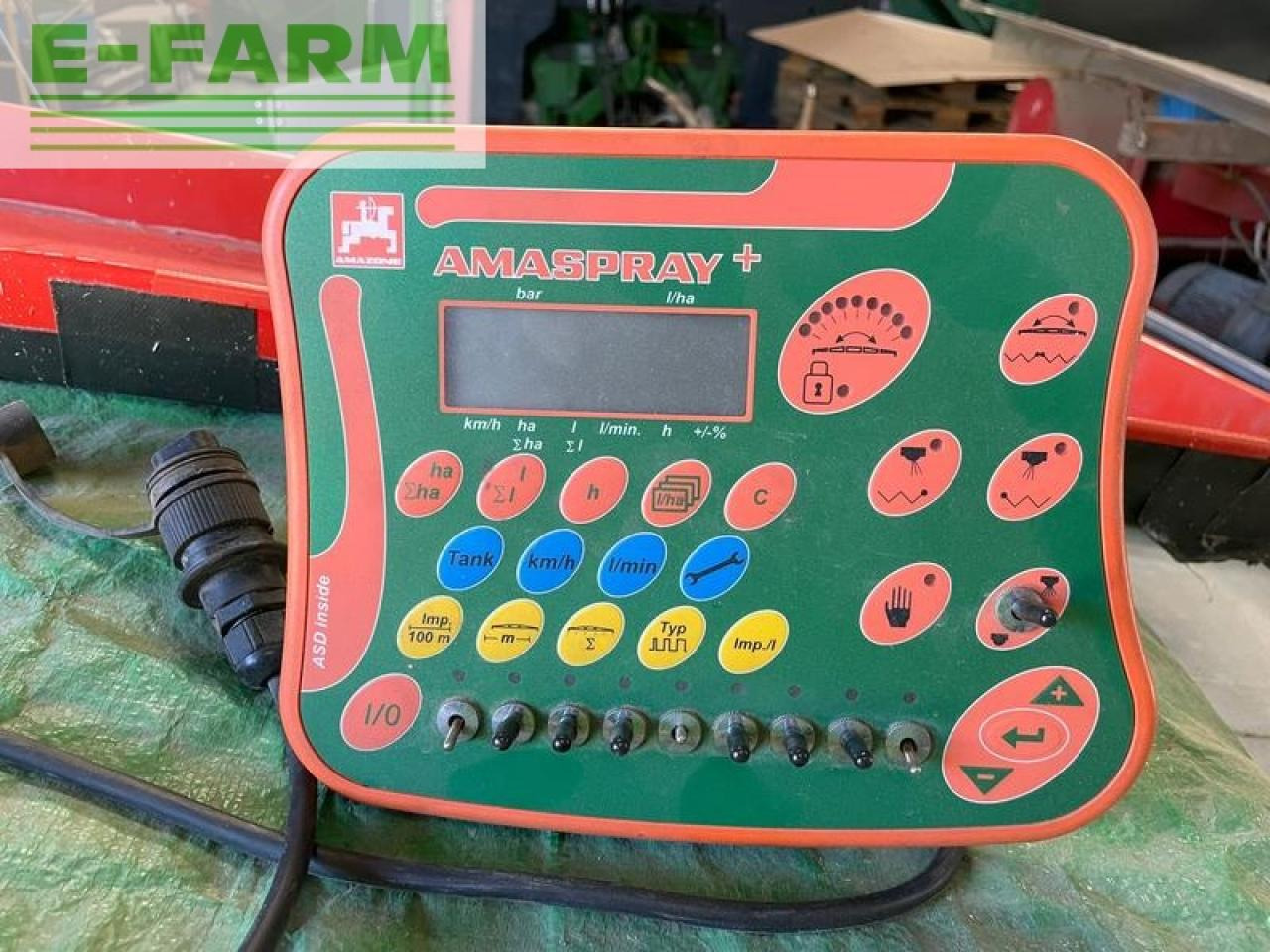 Amazone ux 4200 special - Pulverizador arrastrado: foto 2 Amazone ux 4200 special - Pulverizador arrastrado: foto 2