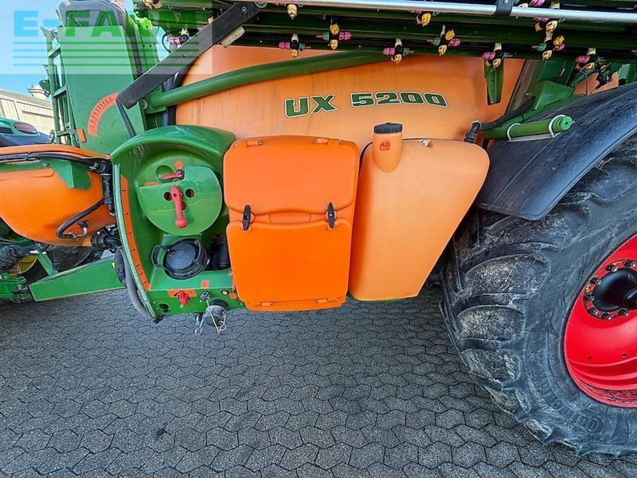 Pulverizador arrastrado Amazone ux6200: foto 12 Pulverizador arrastrado Amazone ux6200: foto 12