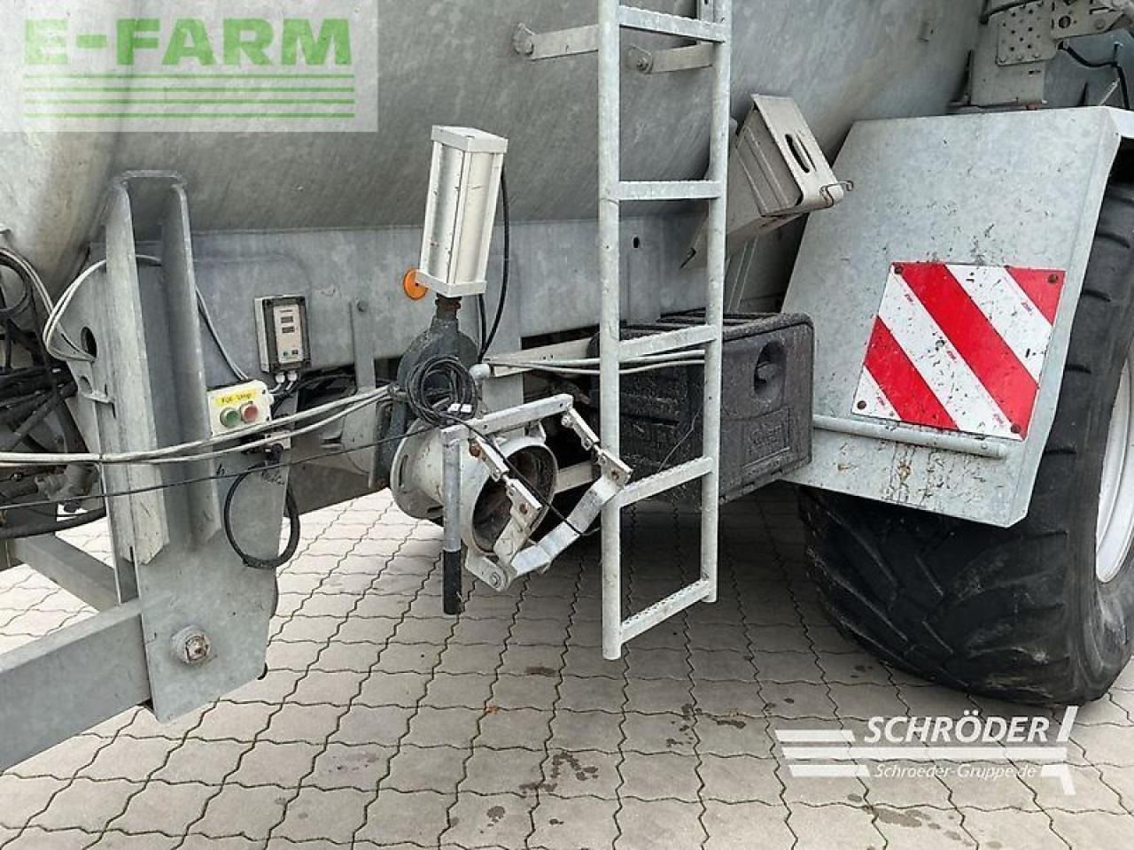 BSA dlp 615 l + bomech farmer 15 - Maquinaria para fertilización: foto 4 BSA dlp 615 l + bomech farmer 15 - Maquinaria para fertilización: foto 4