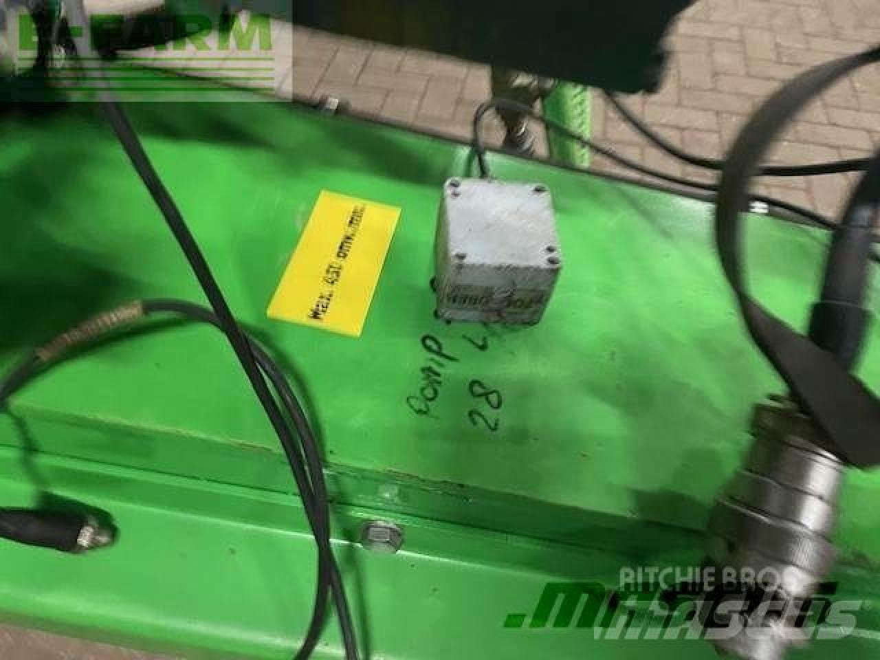 Pulverizador arrastrado CHD f7039 39m 7000l veldspuit: foto 8