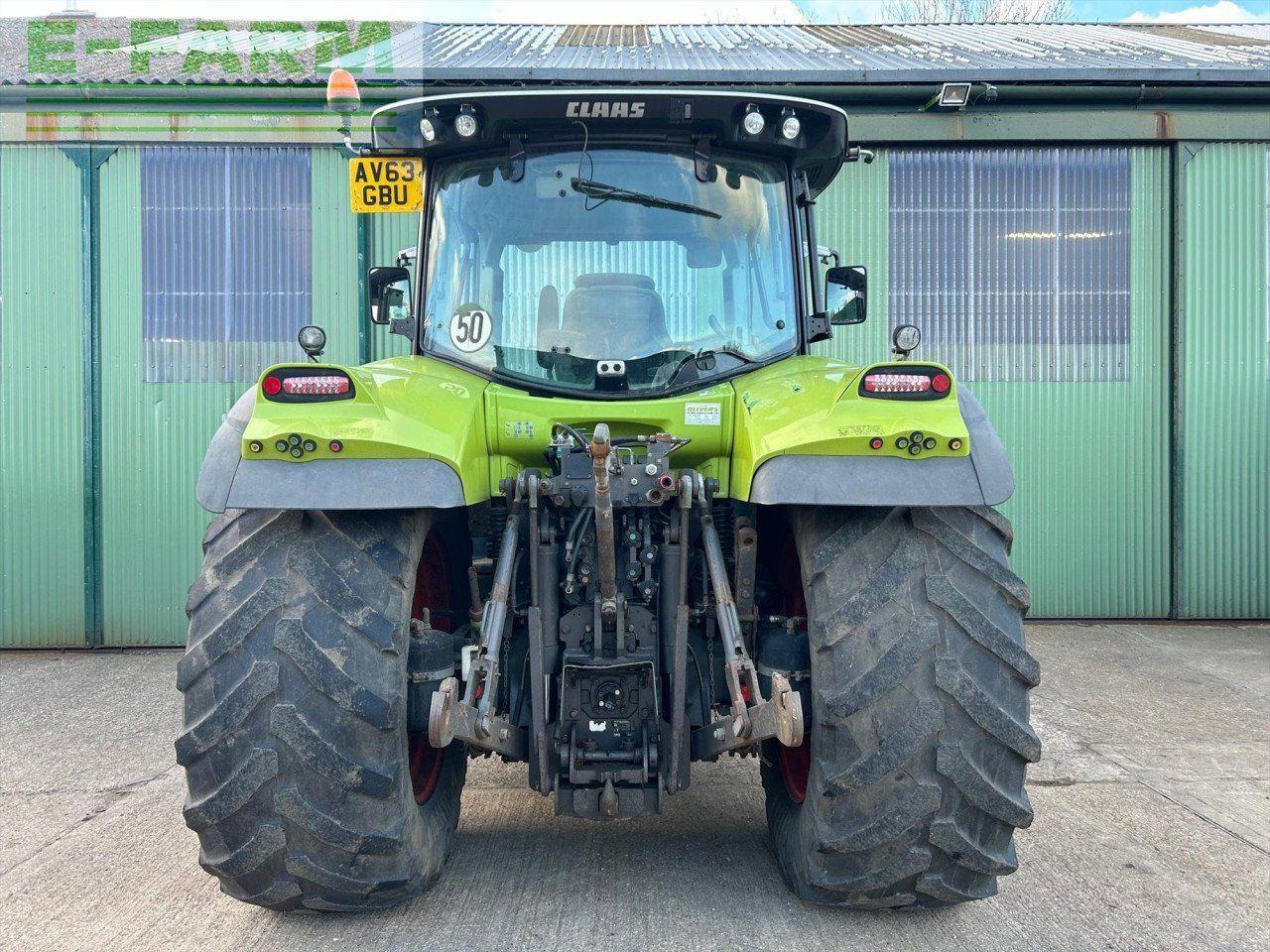 Tractor CLAAS ARION 650 T3B: foto 8