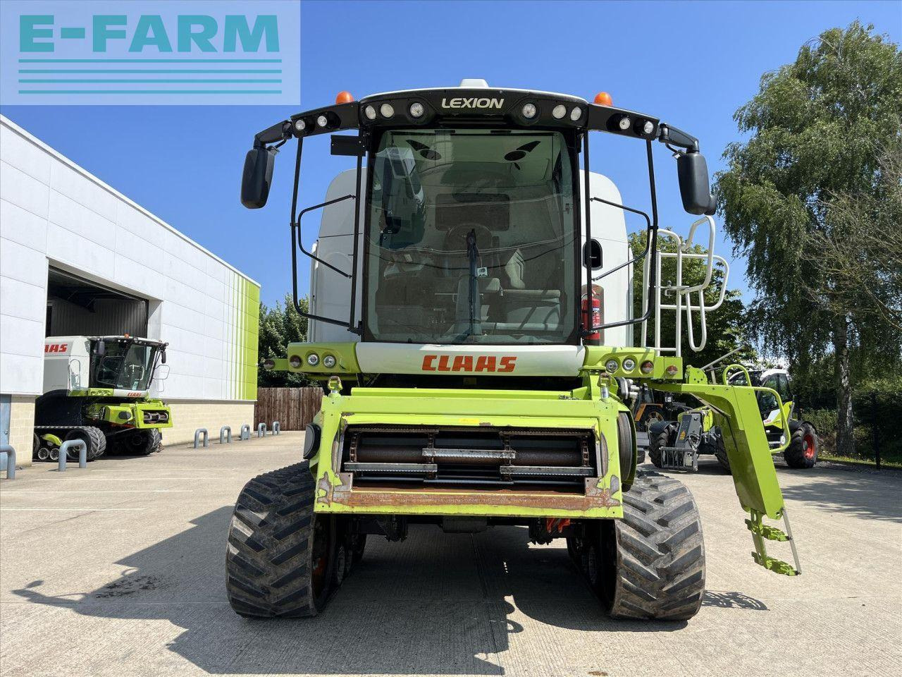 CLAAS LEXION 670 TT - Cosechadora de granos: foto 2 CLAAS LEXION 670 TT - Cosechadora de granos: foto 2