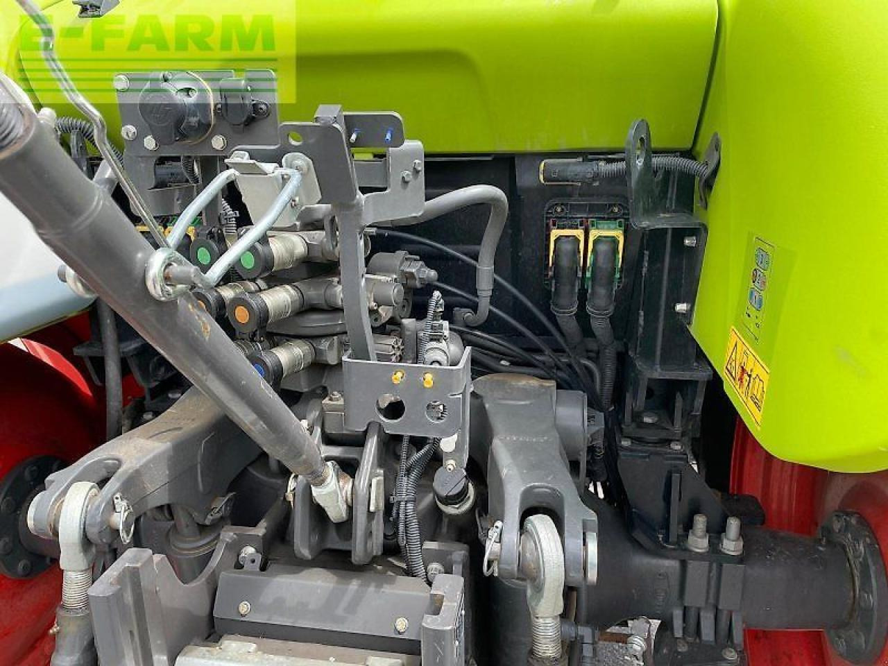 Tractor CLAAS arion 420 cis: foto 7