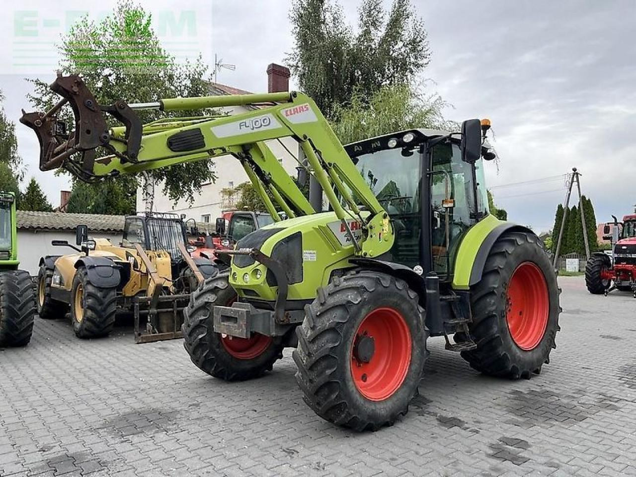 CLAAS arion 420 cis + claas fl100 - Tractor: foto 1 CLAAS arion 420 cis + claas fl100 - Tractor: foto 1