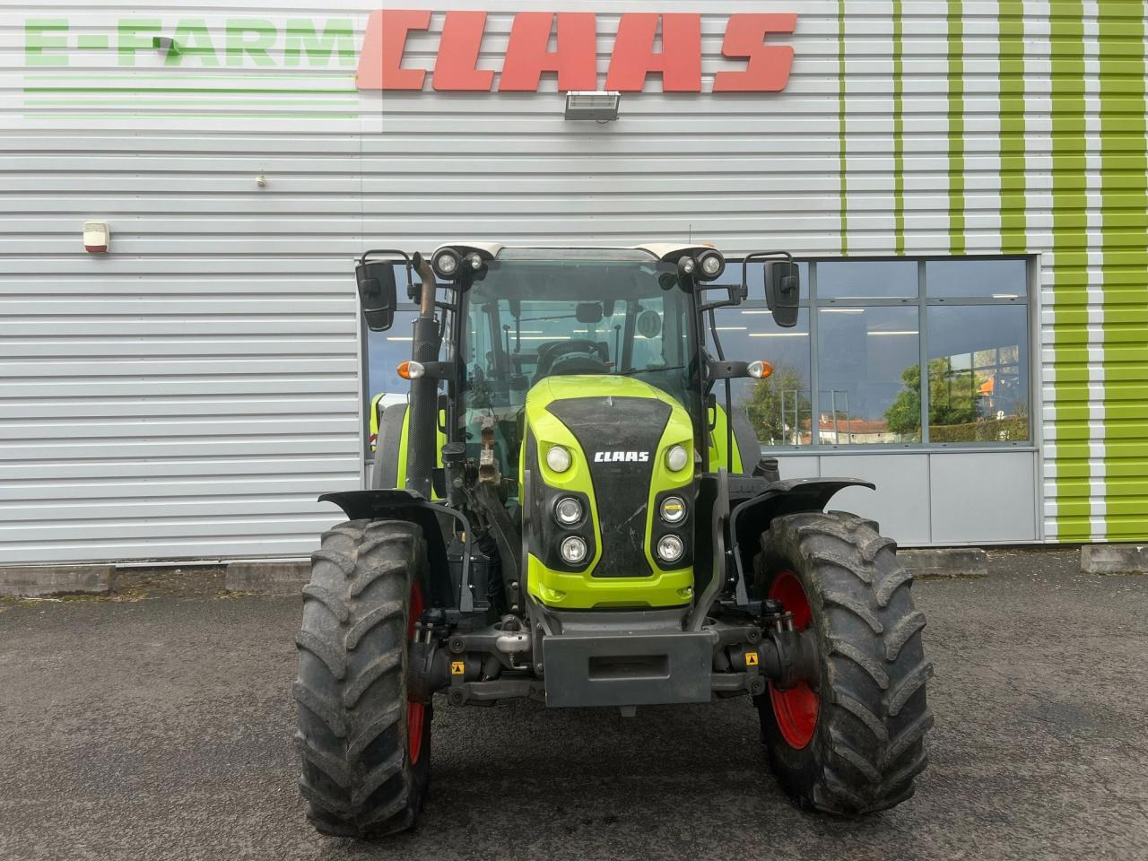 CLAAS arion 430 sur mesure - Tractor: foto 2 CLAAS arion 430 sur mesure - Tractor: foto 2