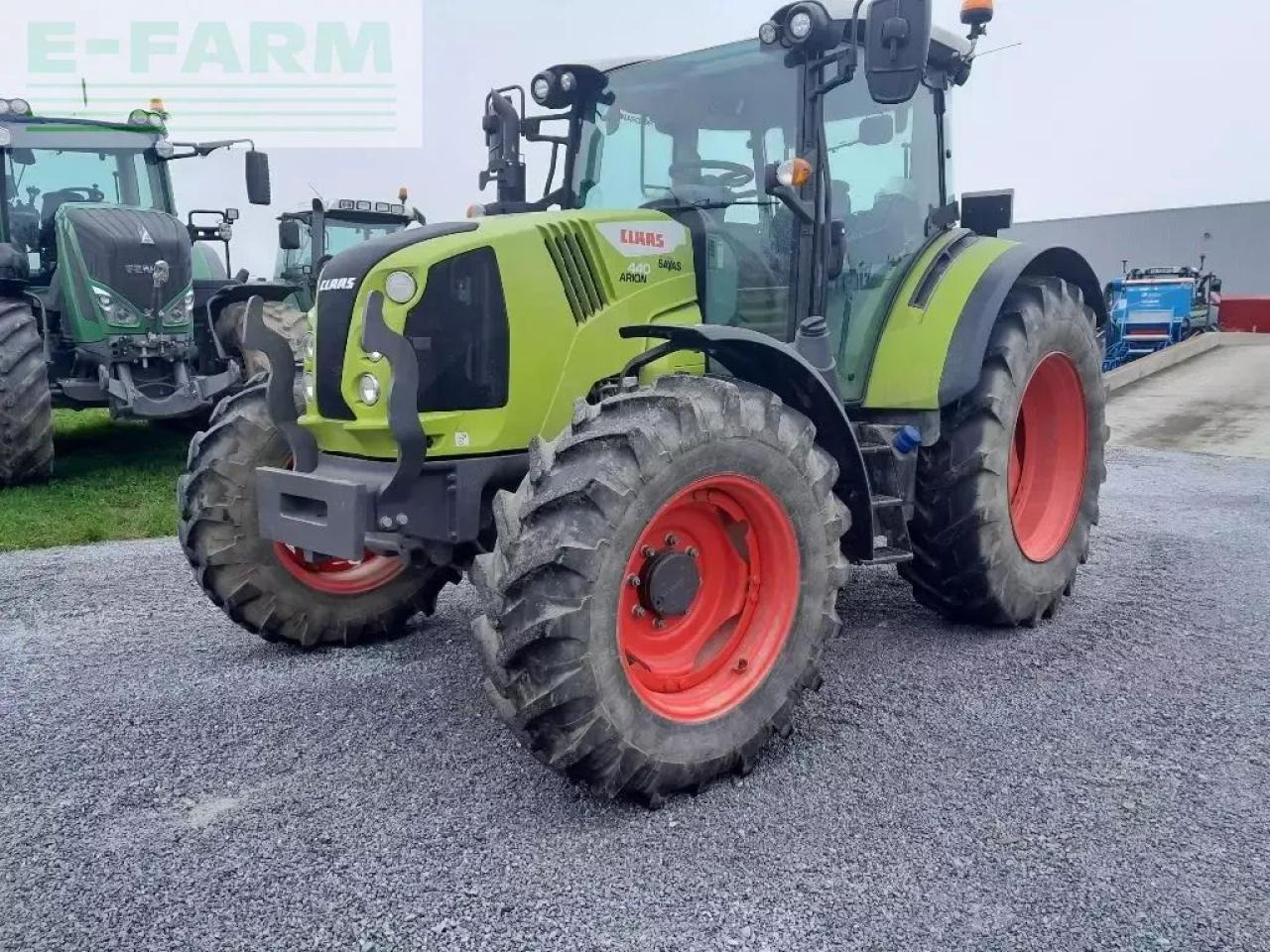 CLAAS arion 440 - Tractor: foto 1 CLAAS arion 440 - Tractor: foto 1