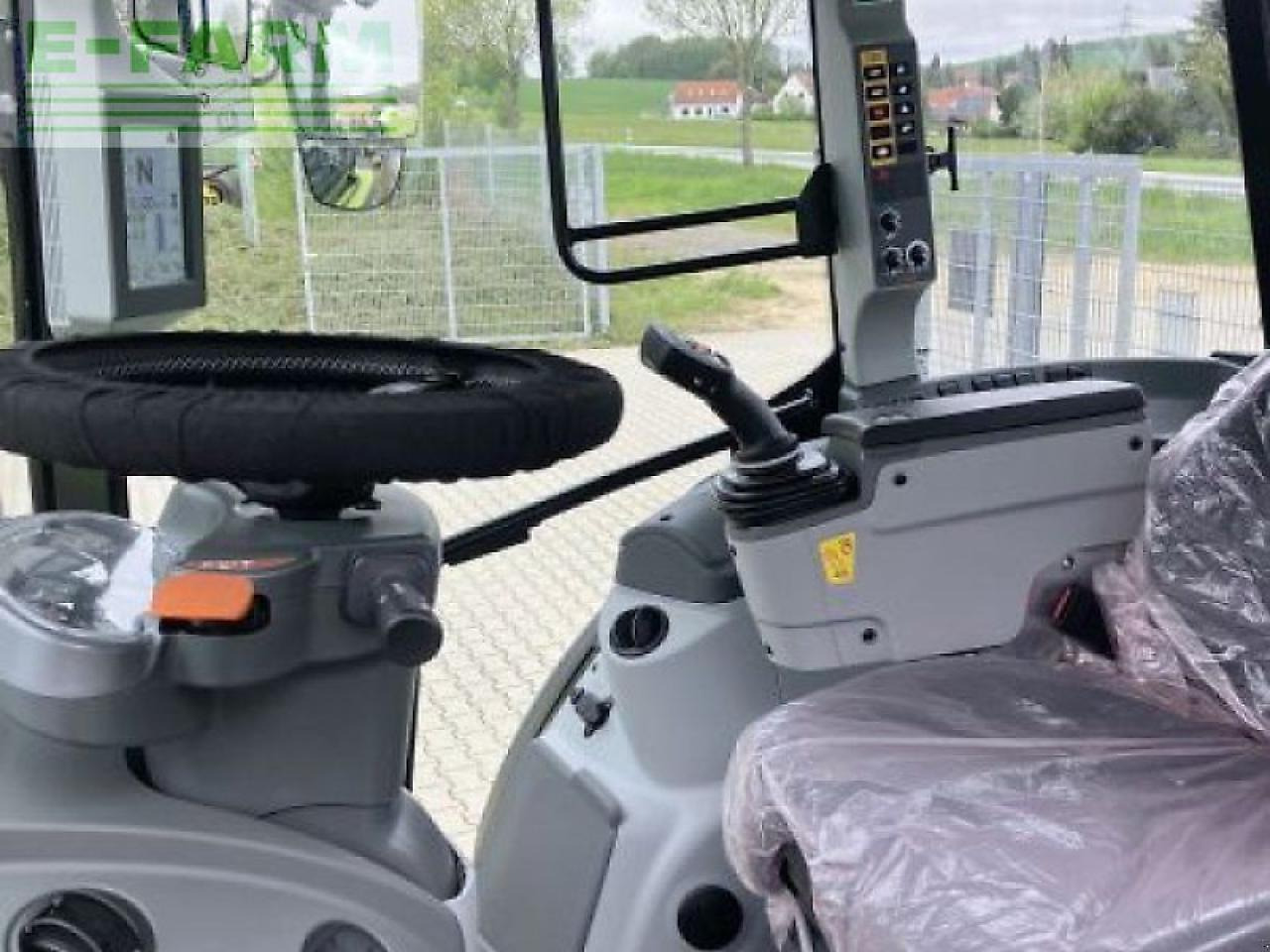 CLAAS arion 450 cis+ CIS+ - Tractor: foto 5 CLAAS arion 450 cis+ CIS+ - Tractor: foto 5