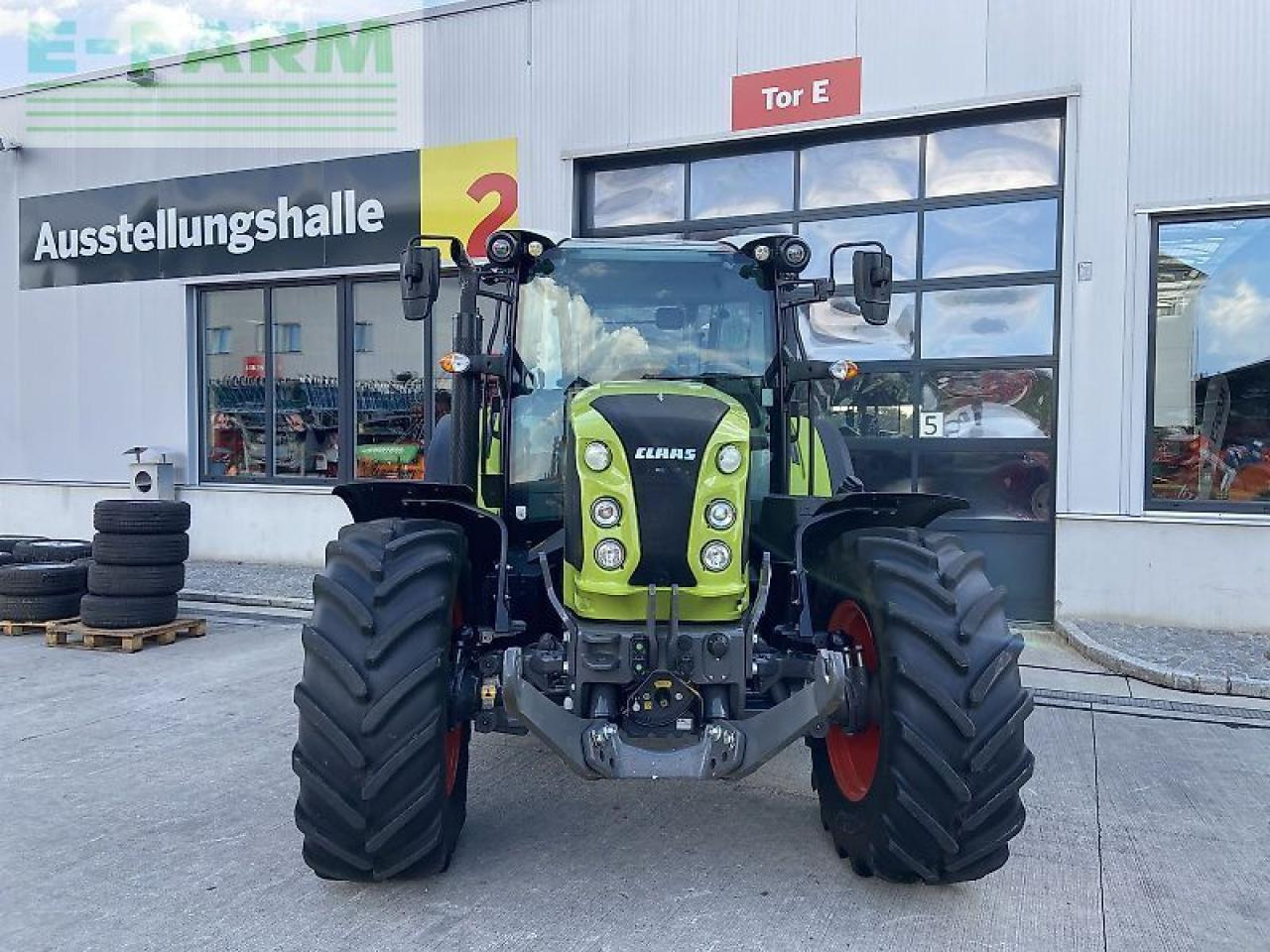CLAAS arion 450 stage v (cis) CIS - Tractor: foto 2 CLAAS arion 450 stage v (cis) CIS - Tractor: foto 2