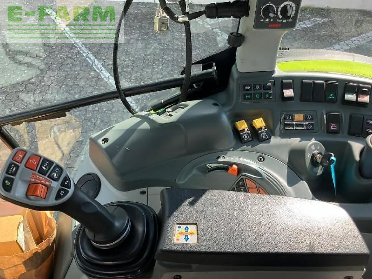 Tractor CLAAS arion 470 stage v: foto 11 Tractor CLAAS arion 470 stage v: foto 11
