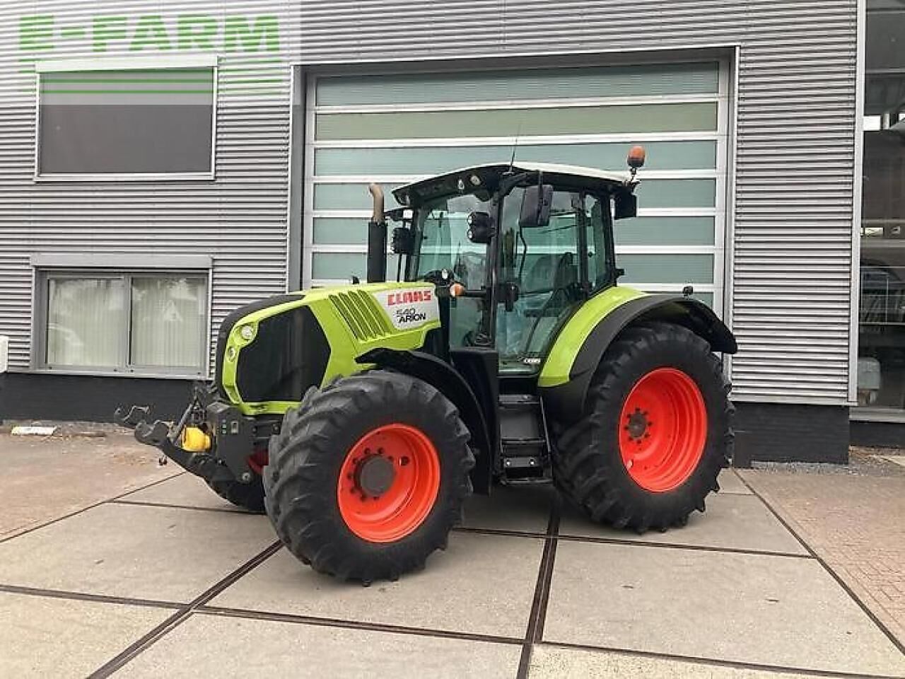 CLAAS arion 540 - Tractor: foto 1 CLAAS arion 540 - Tractor: foto 1