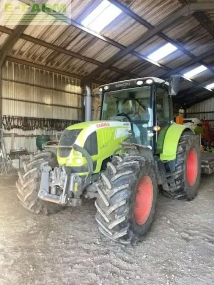 CLAAS arion 620 - Tractor: foto 1 CLAAS arion 620 - Tractor: foto 1