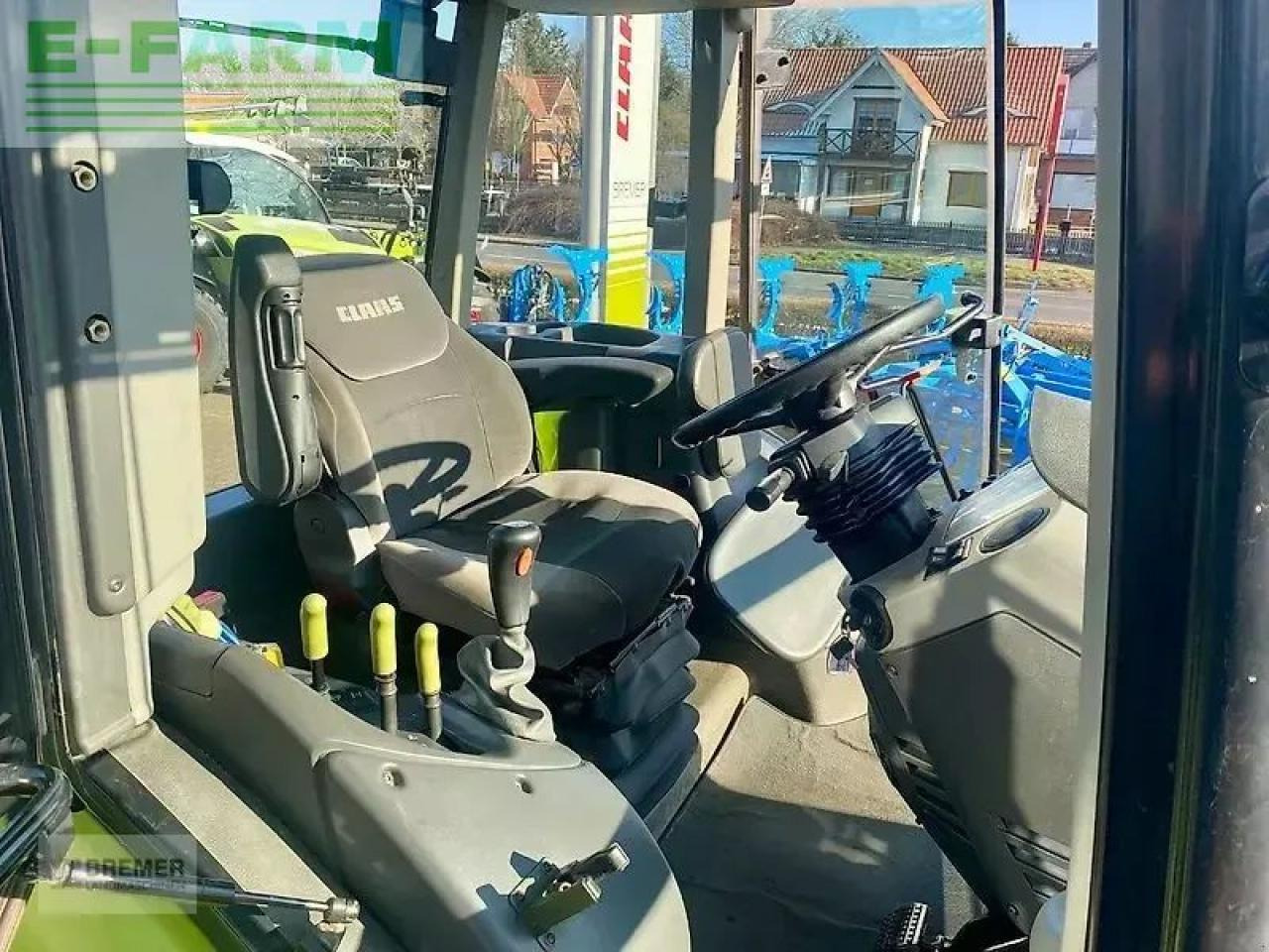 Tractor CLAAS arion 620 c C: foto 15