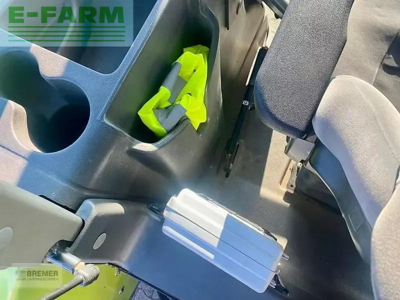 Tractor CLAAS arion 620 c C: foto 19