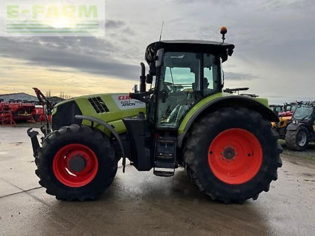 CLAAS arion 620 cebis - Tractor: foto 2 CLAAS arion 620 cebis - Tractor: foto 2