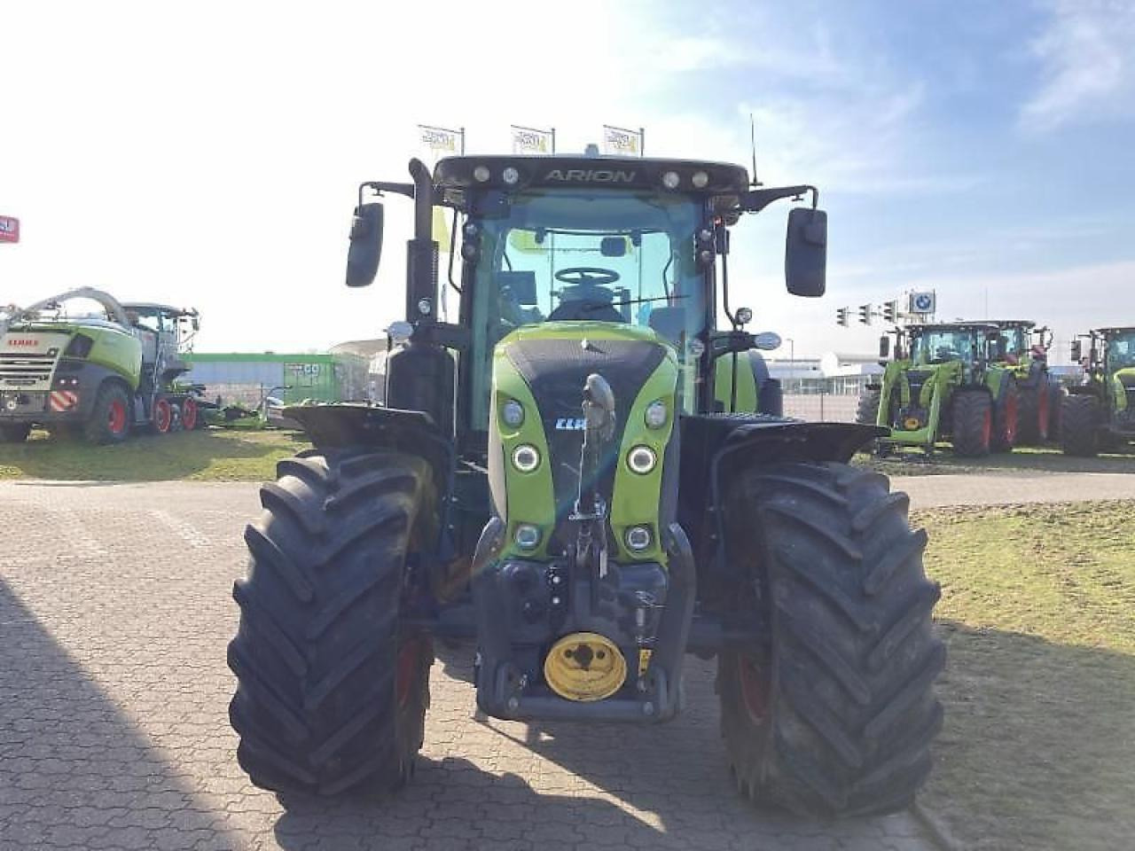 CLAAS arion 650 st4 cmatic - Tractor: foto 2 CLAAS arion 650 st4 cmatic - Tractor: foto 2