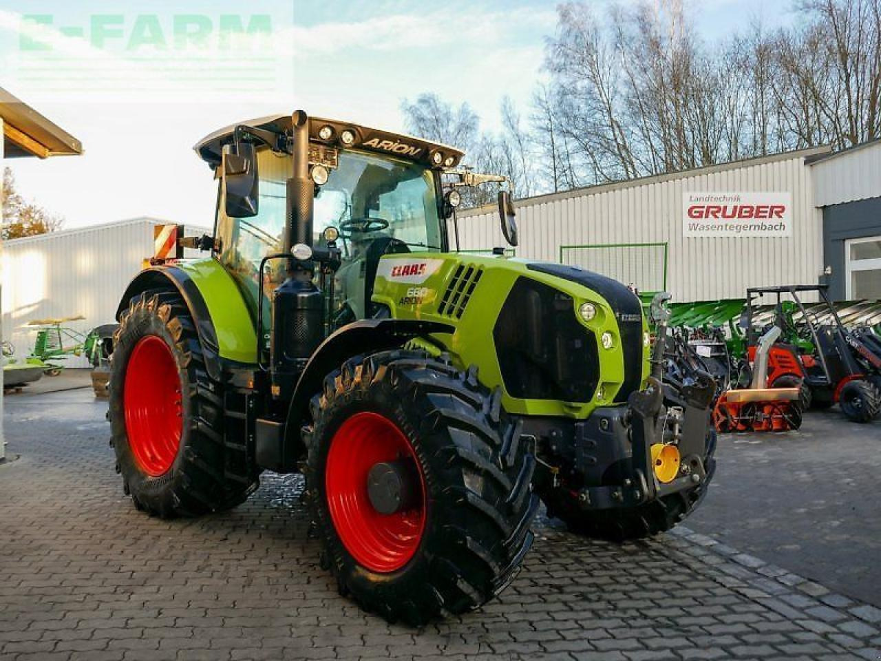 CLAAS arion 660 cmatic cebis CMATIC CEBIS - Tractor: foto 4 CLAAS arion 660 cmatic cebis CMATIC CEBIS - Tractor: foto 4