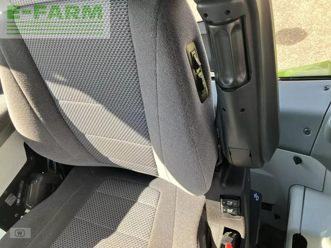 Tractor CLAAS arion 660 cmatic cebis CMATIC CEBIS: foto 28