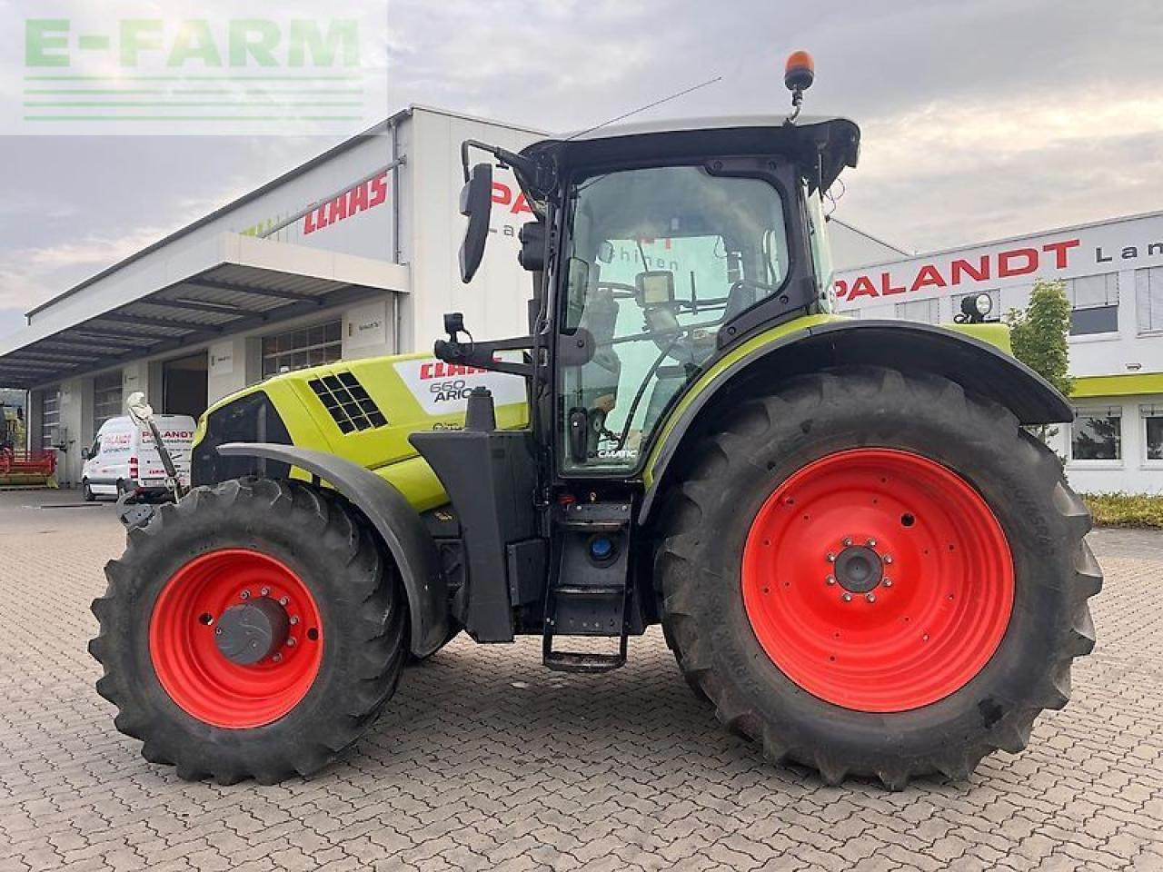 CLAAS arion 660 cmatic s10 rtk - Tractor: foto 3 CLAAS arion 660 cmatic s10 rtk - Tractor: foto 3